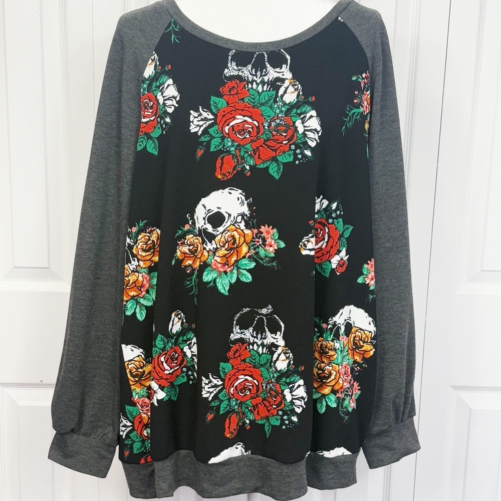 BloomChic Gray & Black Floral Skull Print Raglan Sleeve Sweatshirt 14/16